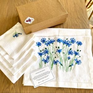 Ukrainian-made Linen Embroidered Dinner Napkin and Table Runner Set Box Set